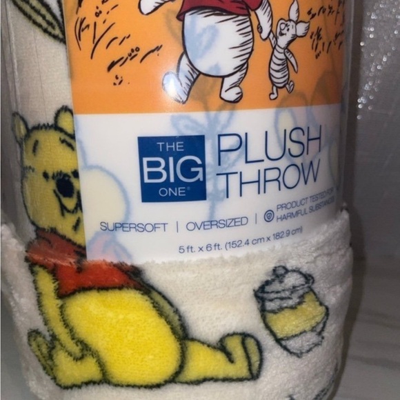 Winnie the Pooh fall blanket the big one - Picture 3 of 3